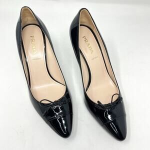 NEW Prada Black Patent Leather Cap Toe Bow Heel Logo Pump Almond Toe size 40.5